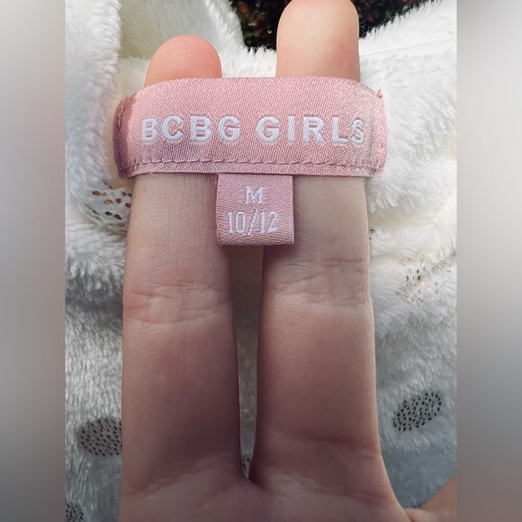 BCBG- White Fuzzy Hooded Pull Over Jacket w/ Gold Spots || Kids M - Picture 3 of 4